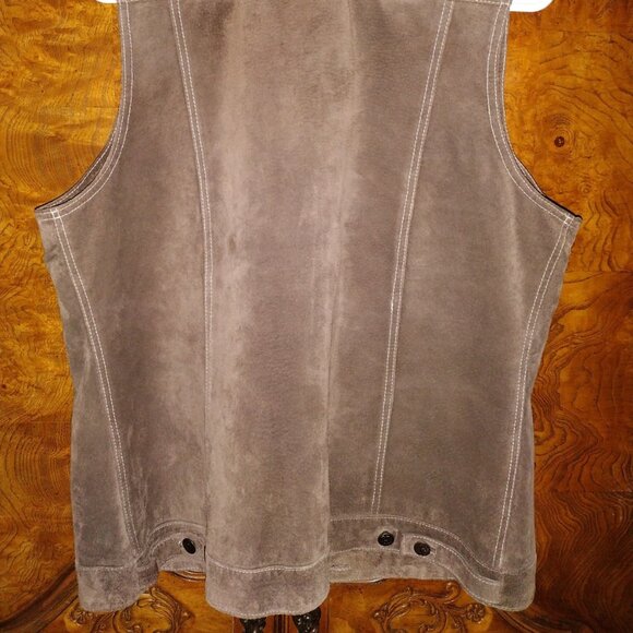 Brandon Thomas Ladies Sz L, Brown Suede Vest with Metal Buttons - Picture 4 of 5